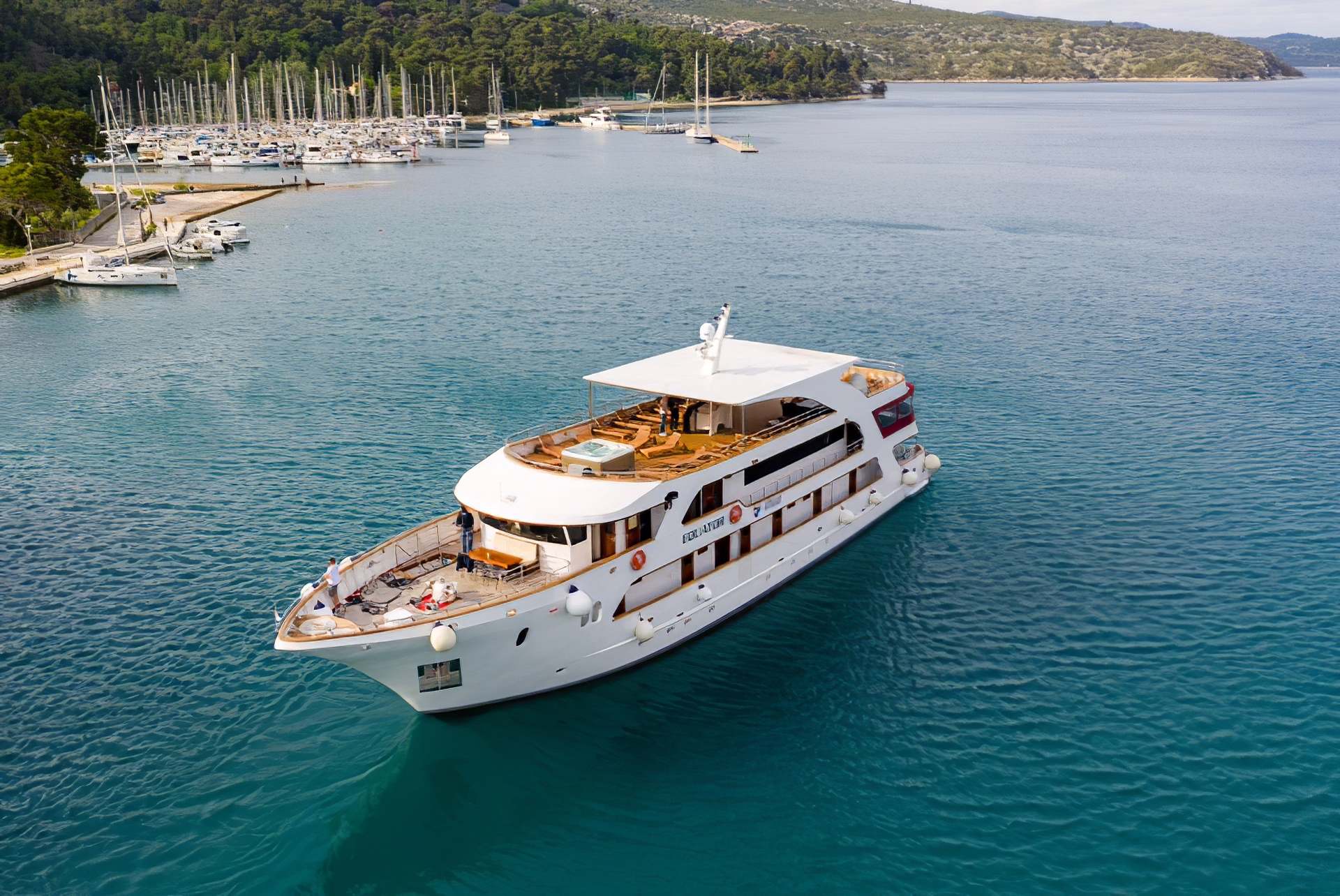 equator-cruiser-bird-view