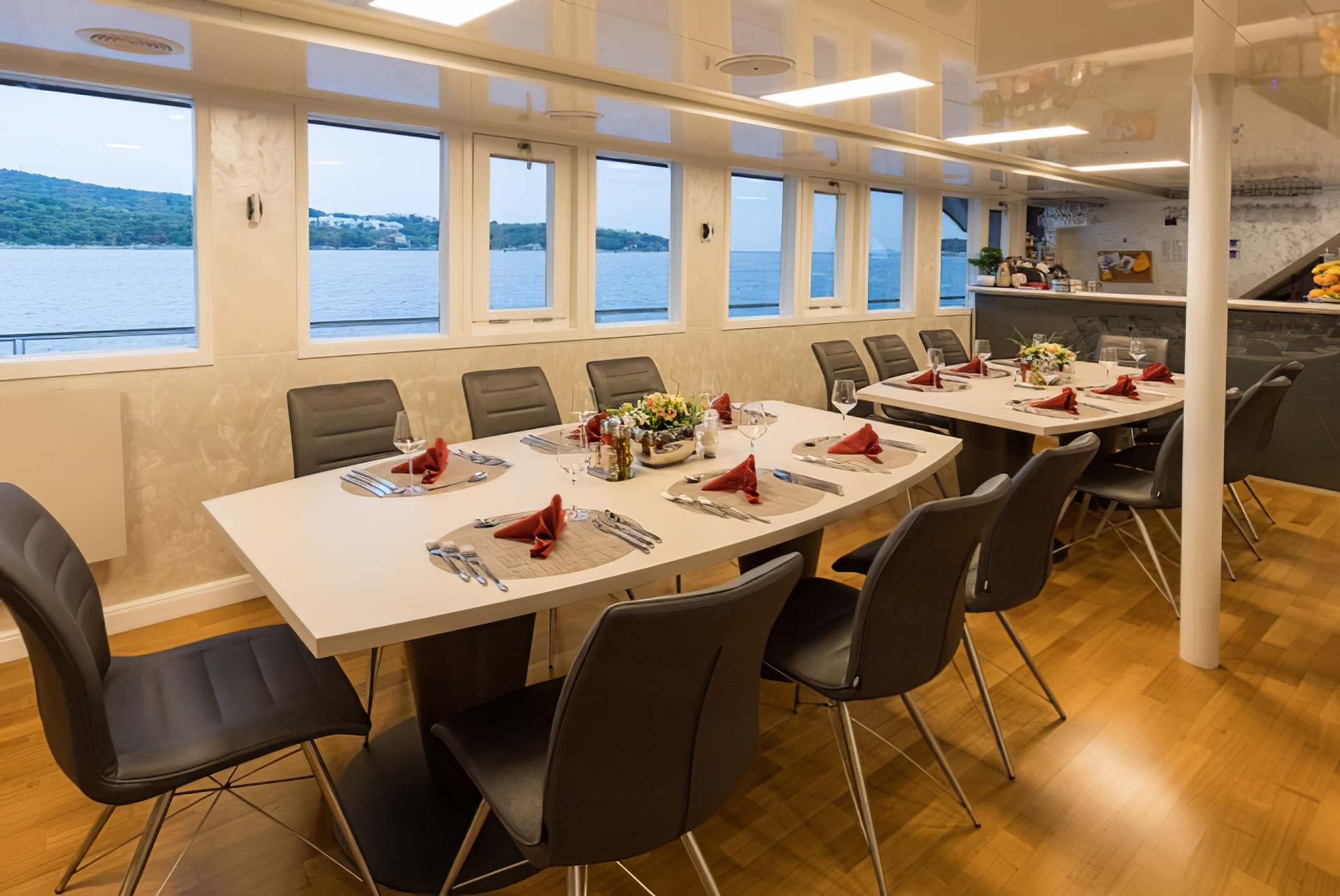 equator-mini-cruiser-food-options