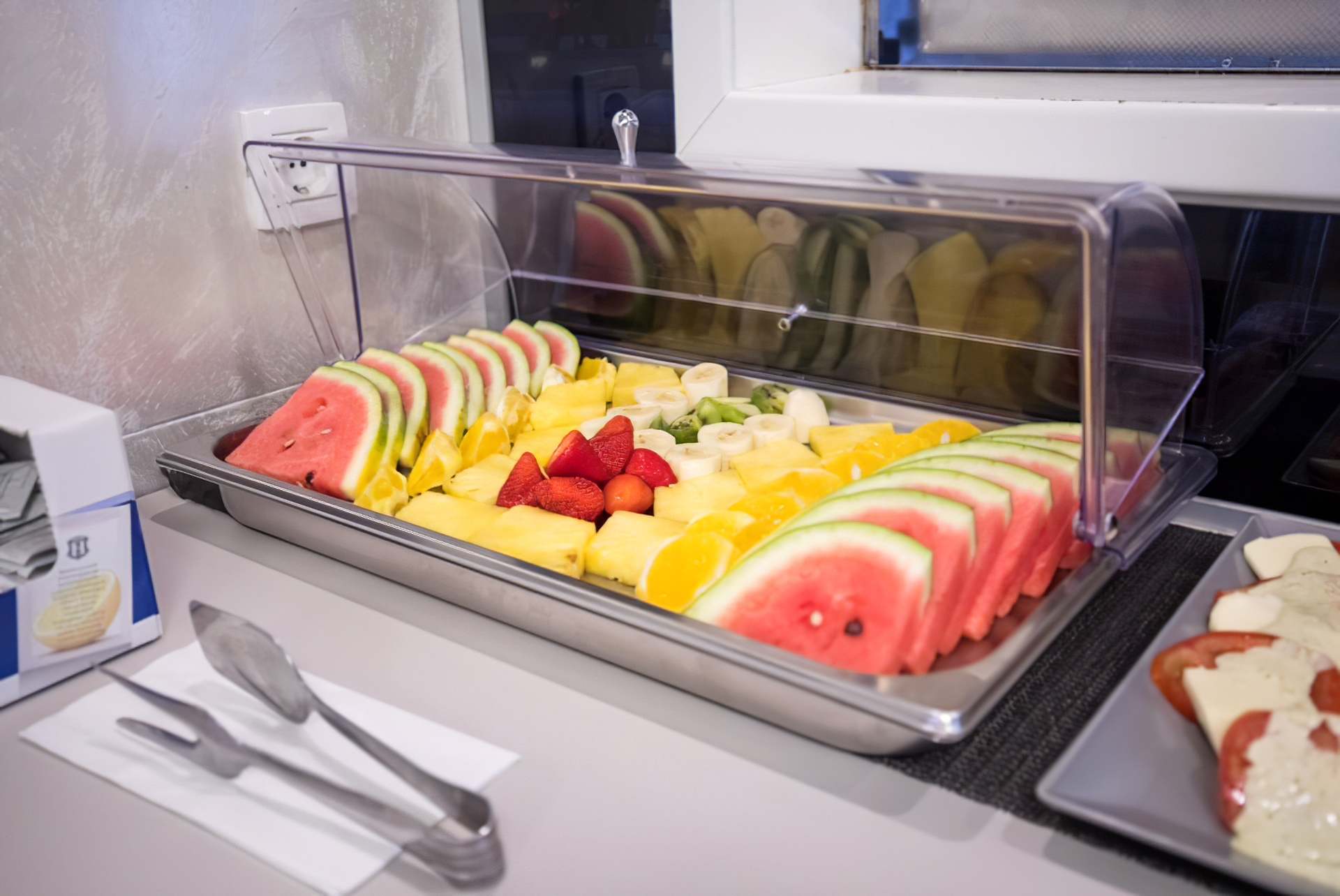 fresh-fruit-on-cruise