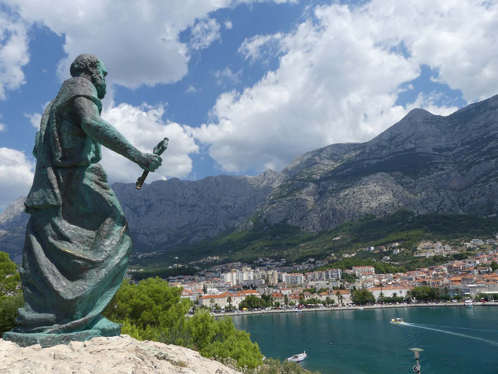 Statue in front of Makarska town