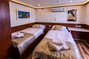 mini-cruiser-equator-single-bed